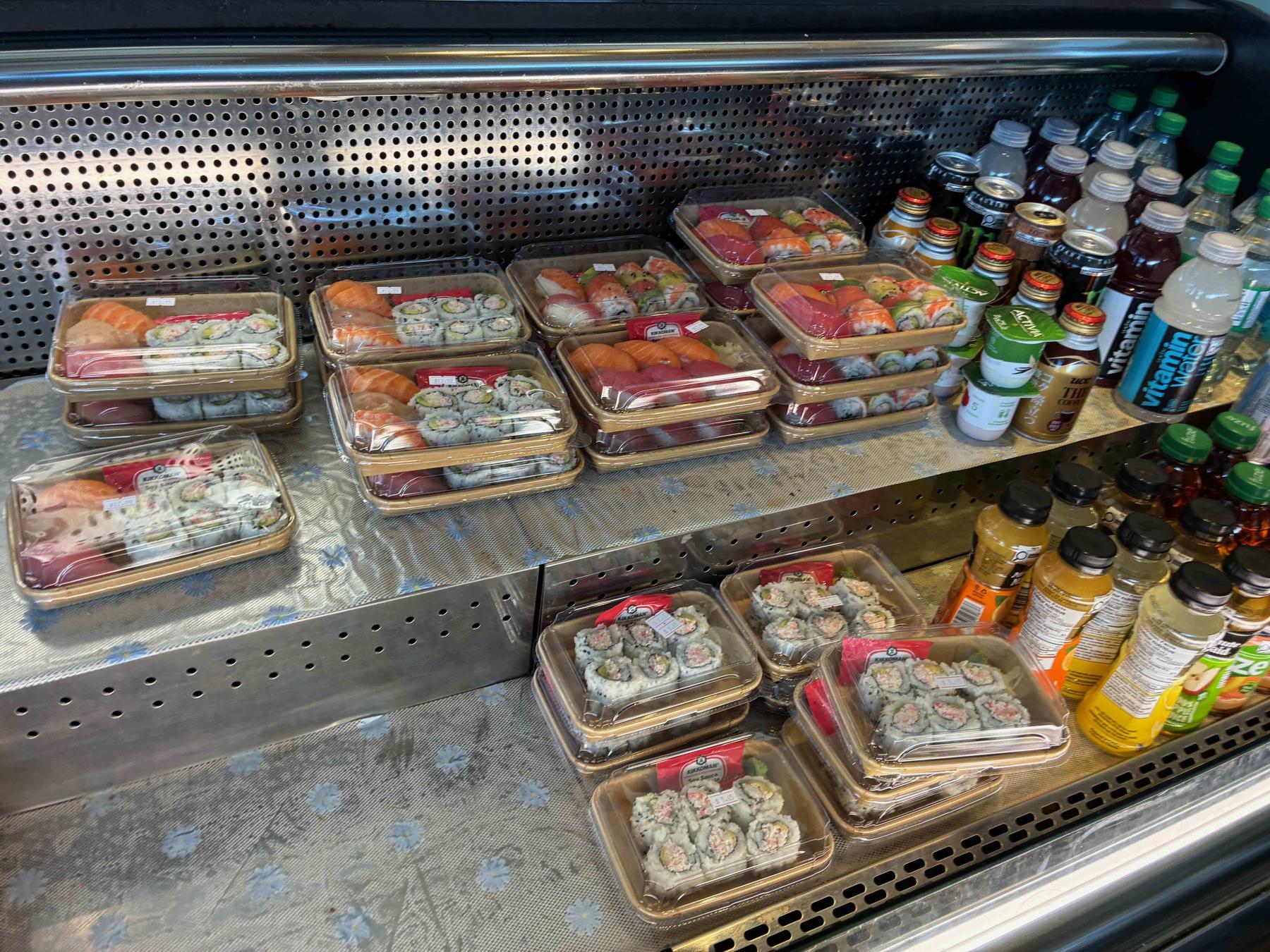 ショップに並ぶお寿司